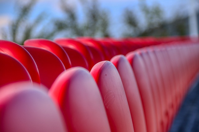 拉塞尔发ins祝贺诺里斯F1阿布扎比站夺冠